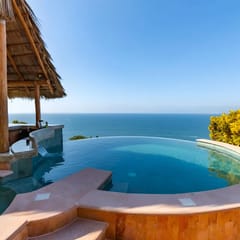 Luxury Infinity Pool Villa + 220° PV Ocean Views