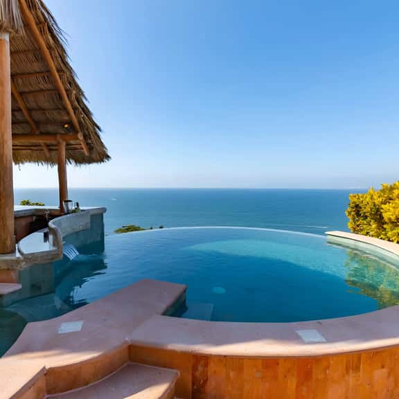Luxury Infinity Pool Villa + 220° PV Ocean Views - Image 1